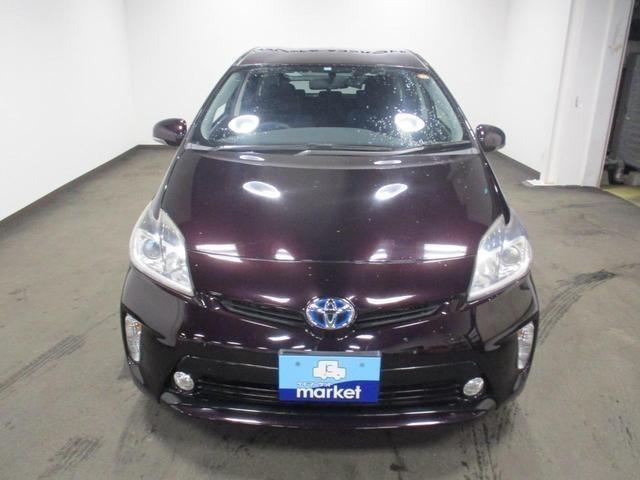 プリウス Ｓ　後期型　純正ナビ　フルセグＴＶ　バックカメラ　ＥＴＣ　ＨＩＤヘッドライト　ｂｌｕｅｔｏｏｔｈ接続　　オートエアコン　ドライブレコーダー前後　純正１５インチアルミ　スマートキー　プッシュスタート（7枚目）