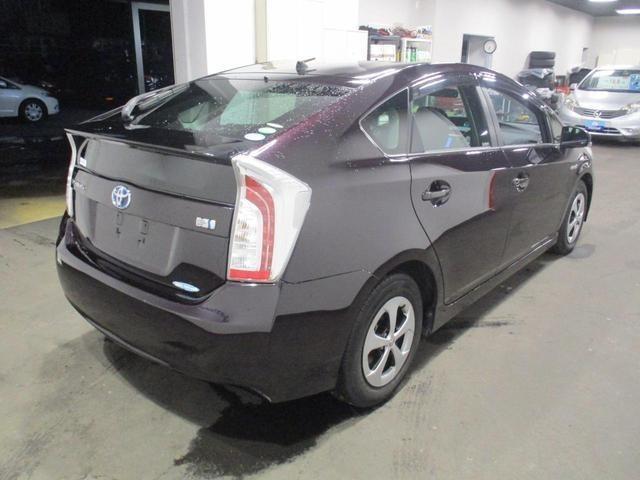 プリウス Ｓ　後期型　純正ナビ　フルセグＴＶ　バックカメラ　ＥＴＣ　ＨＩＤヘッドライト　ｂｌｕｅｔｏｏｔｈ接続　　オートエアコン　ドライブレコーダー前後　純正１５インチアルミ　スマートキー　プッシュスタート（13枚目）