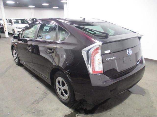 プリウス Ｓ　後期型　純正ナビ　フルセグＴＶ　バックカメラ　ＥＴＣ　ＨＩＤヘッドライト　ｂｌｕｅｔｏｏｔｈ接続　　オートエアコン　ドライブレコーダー前後　純正１５インチアルミ　スマートキー　プッシュスタート（14枚目）