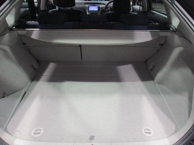 プリウス Ｓ　後期型　純正ナビ　フルセグＴＶ　バックカメラ　ＥＴＣ　ＨＩＤヘッドライト　ｂｌｕｅｔｏｏｔｈ接続　　オートエアコン　ドライブレコーダー前後　純正１５インチアルミ　スマートキー　プッシュスタート（15枚目）