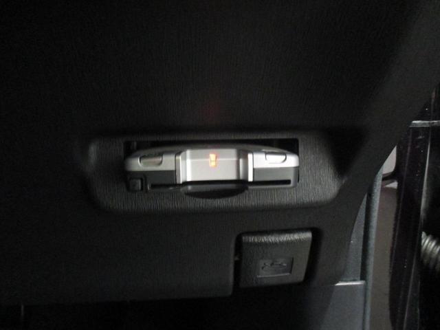 プリウス Ｓ　後期型　純正ナビ　フルセグＴＶ　バックカメラ　ＥＴＣ　ＨＩＤヘッドライト　ｂｌｕｅｔｏｏｔｈ接続　　オートエアコン　ドライブレコーダー前後　純正１５インチアルミ　スマートキー　プッシュスタート（25枚目）