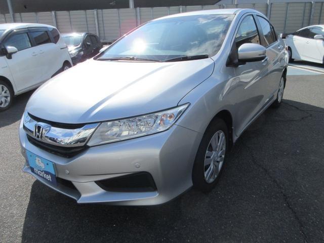 グレイス ＬＸ　純正ＳＤナビ　ワンセグＴＶ　Ｂｌｕｅｔｏｏｔｈ接続　ＥＴＣ　ＬＥＤヘッドライト　電動格納ミラー　衝突安全ボディー　盗難防止システム　プッシュスタート　スマートキー　盗難警報装置（12枚目）