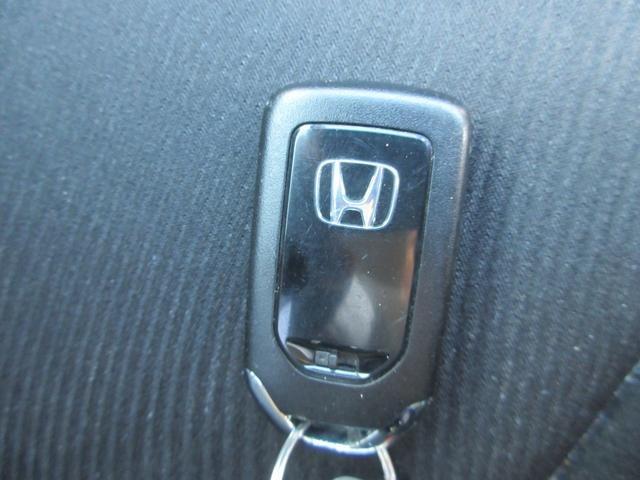 グレイス ＬＸ　純正ＳＤナビ　ワンセグＴＶ　Ｂｌｕｅｔｏｏｔｈ接続　ＥＴＣ　ＬＥＤヘッドライト　電動格納ミラー　衝突安全ボディー　盗難防止システム　プッシュスタート　スマートキー　盗難警報装置（23枚目）