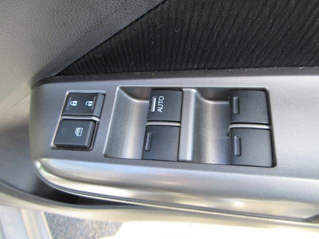 グレイス ＬＸ　純正ＳＤナビ　ワンセグＴＶ　Ｂｌｕｅｔｏｏｔｈ接続　ＥＴＣ　ＬＥＤヘッドライト　電動格納ミラー　衝突安全ボディー　盗難防止システム　プッシュスタート　スマートキー　盗難警報装置（27枚目）