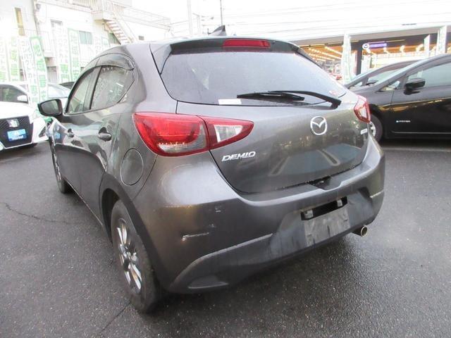 デミオ １３Ｓツーリング　純正ＳＤナビ・フルセグＴＶ　バックカメラ　スマートシティブレーキサポート　前席シートヒーター　ＬＥＤヘッドランプ　プッシュスタート　スマートキー　盗難警報装置　ドラレコ　ＥＴＣ付き（14枚目）