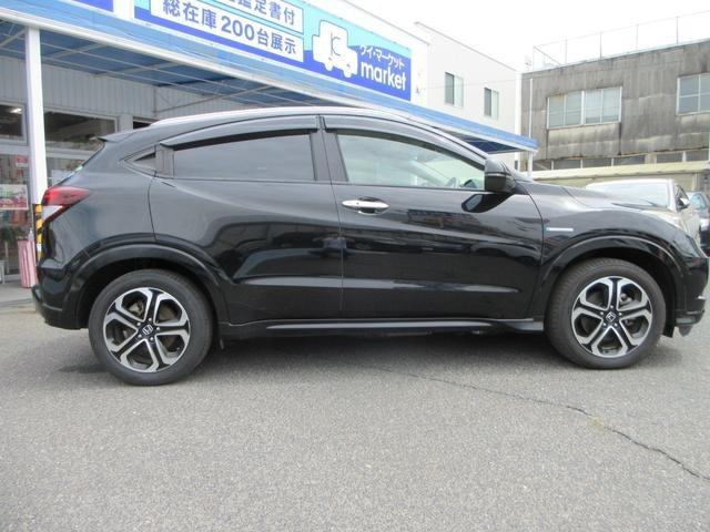 ヴェゼル ハイブリッドＺ　純正ナビ　バックカメラ　クルーズコントロール　電動格納ミラー　ＥＴＣ　１７インチアルミホイール（スポーツタイプ）　運転席／助手席シートヒーター（9枚目）