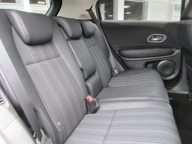 ヴェゼル ハイブリッドＺ　純正ナビ　バックカメラ　クルーズコントロール　電動格納ミラー　ＥＴＣ　１７インチアルミホイール（スポーツタイプ）　運転席／助手席シートヒーター（18枚目）