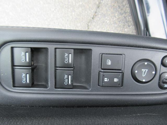 ヴェゼル ハイブリッドＺ　純正ナビ　バックカメラ　クルーズコントロール　電動格納ミラー　ＥＴＣ　１７インチアルミホイール（スポーツタイプ）　運転席／助手席シートヒーター（25枚目）