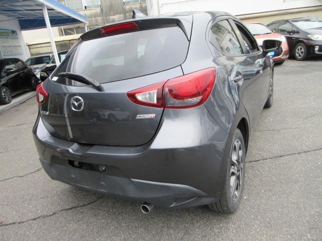 デミオ ＸＤ　ブラックレザーリミテッド　純正ＳＤナビ　Ｂｌｕｅｔｏｏｔｈ接続　フルセグＴＶ　クルーズコントロール　ハーフレザーシート　ステアリングリモコン　ＥＴＣ　衝突被害軽減システム　衝突安全ボディ（13枚目）