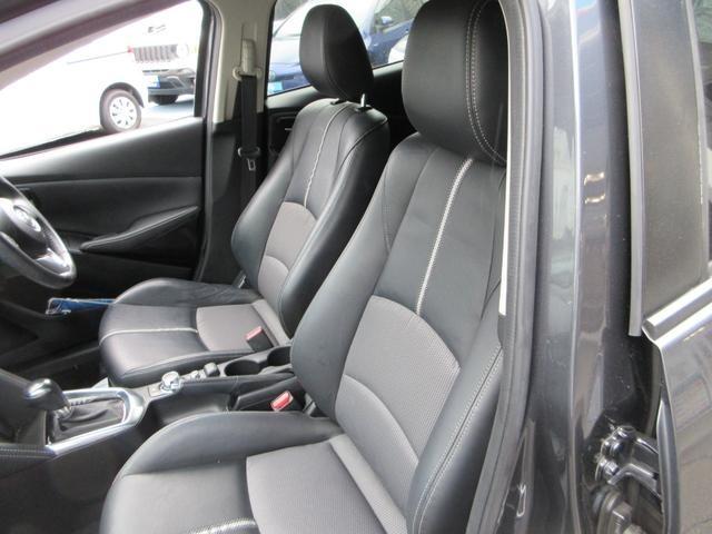 デミオ ＸＤ　ブラックレザーリミテッド　純正ＳＤナビ　Ｂｌｕｅｔｏｏｔｈ接続　フルセグＴＶ　クルーズコントロール　ハーフレザーシート　ステアリングリモコン　ＥＴＣ　衝突被害軽減システム　衝突安全ボディ（17枚目）