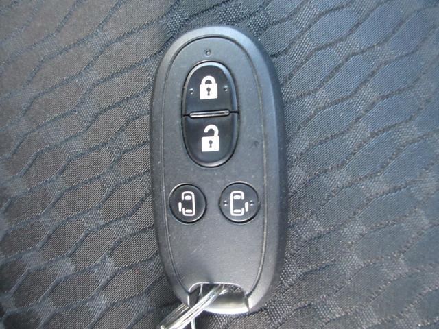 デリカＤ：２ カスタムハイブリッドＭＶ　２トーンカラー仕様車　フルセグＳＤナビ　バックモニター　両側パワースライドドア　衝突被害軽減ブレーキ　横滑り防止装置　シートヒーター　ステアリングリモコン　フォグランプ　ドラレコ　ＥＴＣ（23枚目）