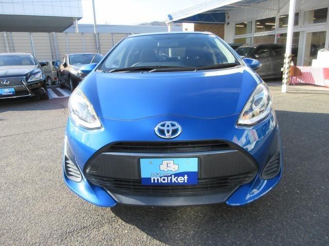 アクア Ｓ　禁煙車　純正ＳＤナビ　Ｂｌｕｅｔｏｏｔｈ接続　バックモニター　フルセグＴＶ　ＣＤ　車線逸脱防止機能　ステアリングリモコン　衝突安全ボディー　盗難防止システム（7枚目）