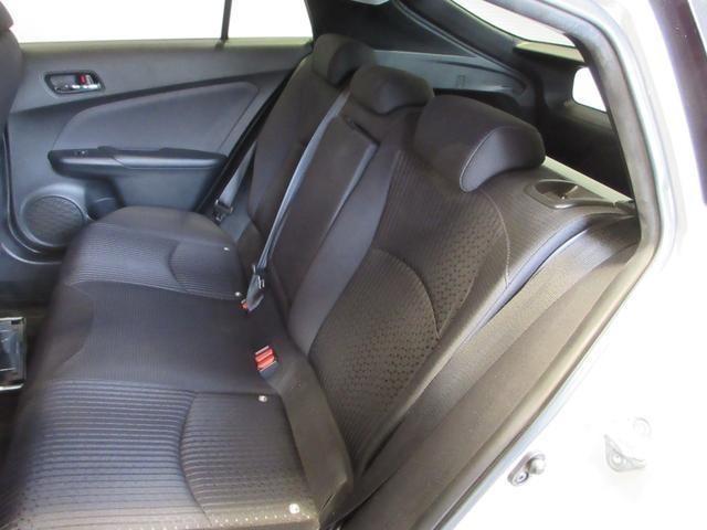 プリウス Ｓ　純正ＳＤナビ　サンルーフ　フルセグＴＶ　Ｂｌｕｅｔｏｏｔｈ接続　バックモニター　ＣＤ／ＤＶＤ　ＥＴＣ　ステアリングリモコン　ＬＥＤヘッドライト　衝突安全ボディー　盗難防止システム（17枚目）