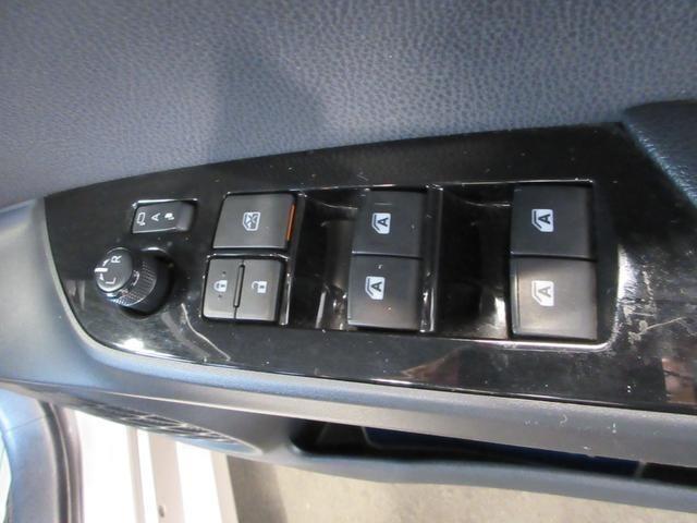 プリウス Ｓ　純正ＳＤナビ　サンルーフ　フルセグＴＶ　Ｂｌｕｅｔｏｏｔｈ接続　バックモニター　ＣＤ／ＤＶＤ　ＥＴＣ　ステアリングリモコン　ＬＥＤヘッドライト　衝突安全ボディー　盗難防止システム（24枚目）