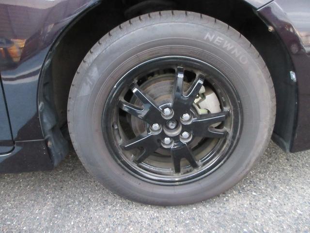 プリウス Ｓ　禁煙車　社外ＳＤナビ　Ｂｌｕｅｔｏｏｔｈ接続　バックモニター　フルセグＴＶ　ＣＤ／ＤＶＤ再生　ＥＴＣ　ステアリングリモコン　衝突安全ボディー　盗難防止システム　運転席・助手席エアバッグ（30枚目）