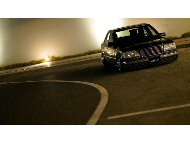 Ｅクラス Ｅ２８０　Ｅクラス　Ｗ１２４　ＩＤＥＡＬエアサス　１８ｉｎｃアルミホイール　パイオニアヘッドユニット　ａｕｄｉｓｏｎスピーカー・マルチ４ｃｈ出力　サブウーハー　ＫＡＲＯマット　オリジナルマフラー（57枚目）