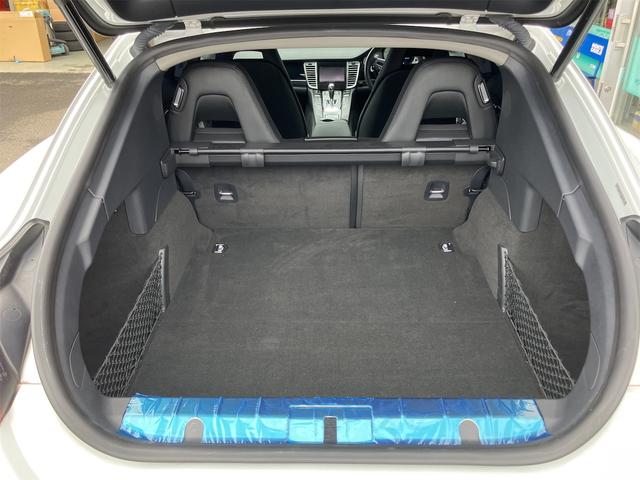 パナメーラ ベースグレード TV クリアランスソナー オートクルーズコントロール アルミホイール HID パワーシート 革シート キーレスエントリー アイドリングストップ 電動格納ミラー シートヒーター AT 盗難防止システム(7枚目)