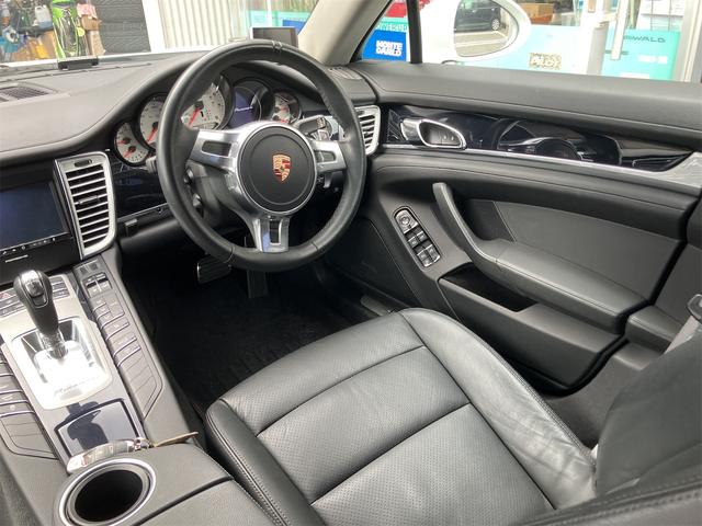 パナメーラ ベースグレード TV クリアランスソナー オートクルーズコントロール アルミホイール HID パワーシート 革シート キーレスエントリー アイドリングストップ 電動格納ミラー シートヒーター AT 盗難防止システム(9枚目)