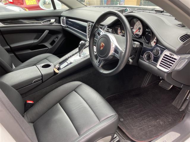 パナメーラ ベースグレード TV クリアランスソナー オートクルーズコントロール アルミホイール HID パワーシート 革シート キーレスエントリー アイドリングストップ 電動格納ミラー シートヒーター AT 盗難防止システム(17枚目)