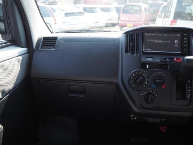 ライトエースバン GL リアベッドキット付き 車中泊 キャンプ ナビ Bluetooth接続 バックカメラ 社外LEDヘッドライト ユーザー買取 点検整備付き(13枚目)