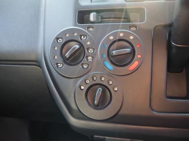 ライトエースバン GL リアベッドキット付き 車中泊 キャンプ ナビ Bluetooth接続 バックカメラ 社外LEDヘッドライト ユーザー買取 点検整備付き(18枚目)