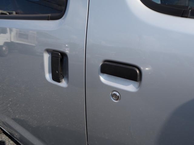 ライトエースバン GL リアベッドキット付き 車中泊 キャンプ ナビ Bluetooth接続 バックカメラ 社外LEDヘッドライト ユーザー買取 点検整備付き(43枚目)