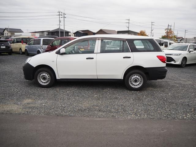 ランサーカーゴ １６Ｍ　商用バン　元公用車　キーレス　ＥＴＣ　電動格納ミラー　ラジオ　前席パワーウィンドウ　ディーラー記録簿付　スタットレスタイヤ付　１００Ｖ電源　助手席テーブル　車検整備付（9枚目）