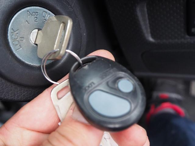 ランサーカーゴ １６Ｍ　商用バン　元公用車　キーレス　ＥＴＣ　電動格納ミラー　ラジオ　前席パワーウィンドウ　ディーラー記録簿付　スタットレスタイヤ付　１００Ｖ電源　助手席テーブル　車検整備付（20枚目）