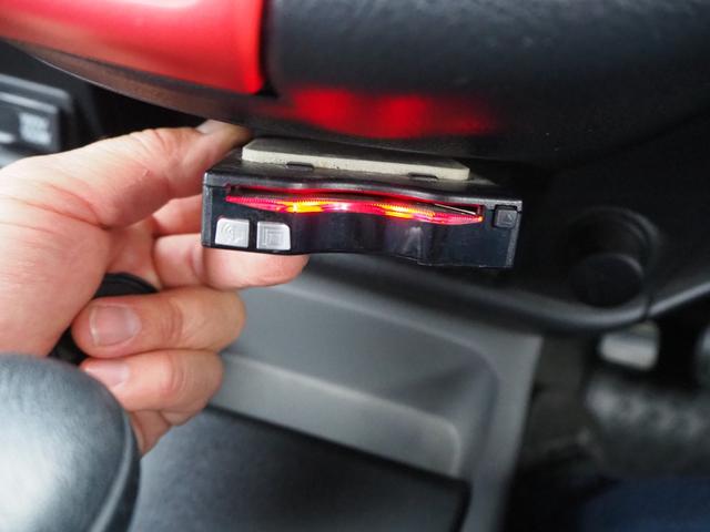 ランサーカーゴ １６Ｍ　商用バン　元公用車　キーレス　ＥＴＣ　電動格納ミラー　ラジオ　前席パワーウィンドウ　ディーラー記録簿付　スタットレスタイヤ付　１００Ｖ電源　助手席テーブル　車検整備付（26枚目）