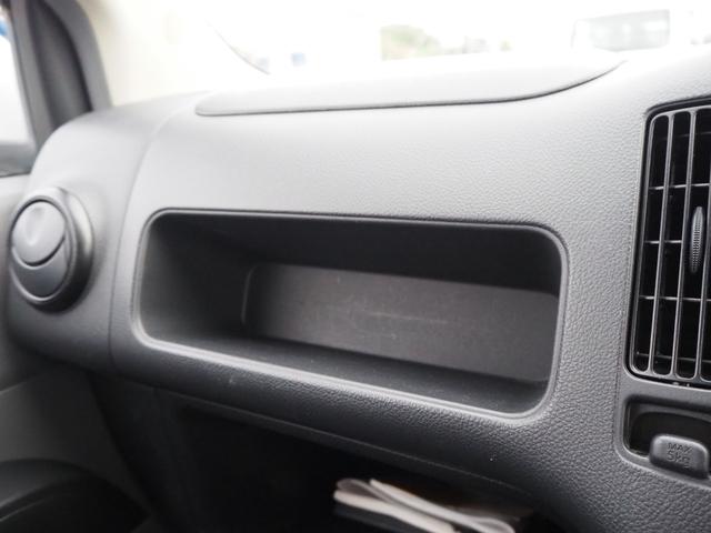 ランサーカーゴ １６Ｍ　商用バン　元公用車　キーレス　ＥＴＣ　電動格納ミラー　ラジオ　前席パワーウィンドウ　ディーラー記録簿付　スタットレスタイヤ付　１００Ｖ電源　助手席テーブル　車検整備付（29枚目）