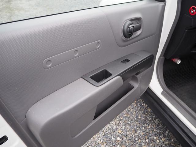 ランサーカーゴ １６Ｍ　商用バン　元公用車　キーレス　ＥＴＣ　電動格納ミラー　ラジオ　前席パワーウィンドウ　ディーラー記録簿付　スタットレスタイヤ付　１００Ｖ電源　助手席テーブル　車検整備付（45枚目）