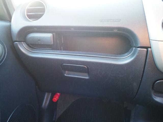 アイ Ｔ　ターボ　ミッドシップエンジン　スマートキー　オートライト　オートエアコン　ＨＩＤヘッドライト　アルミホイール　ブラック内装　ワンセグＴＶブルートゥース接続付きナビ　バックカメラ　車検整備付（18枚目）