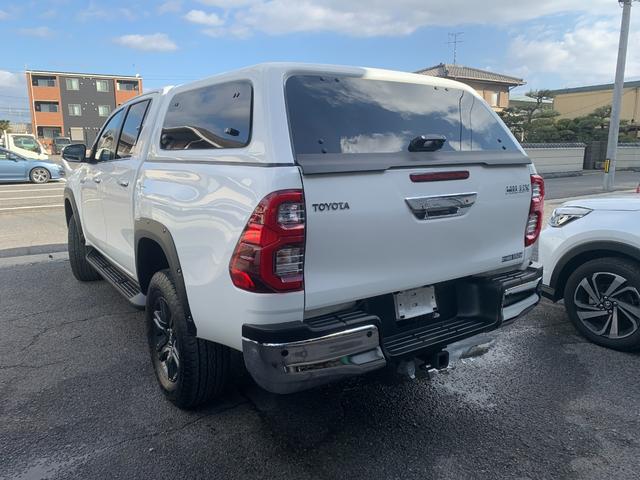 ハイラックス Ｚ　ワンオーナー　キャノピー装着　公認改造車　ＪＡＯＳリフトアップ　ＪＡＯＳフェンダーガーニッシュ　フロント／サイド／バックカメラ　トヨタセーフティセンス（2枚目）