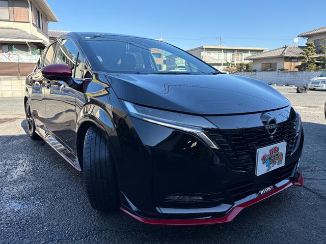 オーラ ニスモ インテリジェントアラウンドビューモニター/インテリジェントルームミラー/日産コネクト/プロパイロット/クリアランスソナー/前席シートヒーター/ステアリングヒーター/ブラインドスポットモニター/ETC(3枚目)