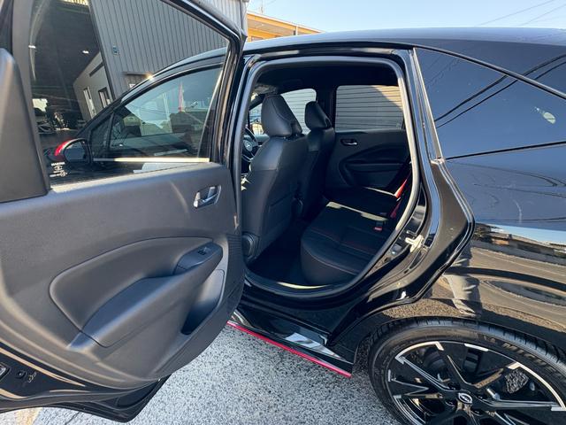 オーラ ニスモ インテリジェントアラウンドビューモニター/インテリジェントルームミラー/日産コネクト/プロパイロット/クリアランスソナー/前席シートヒーター/ステアリングヒーター/ブラインドスポットモニター/ETC(17枚目)