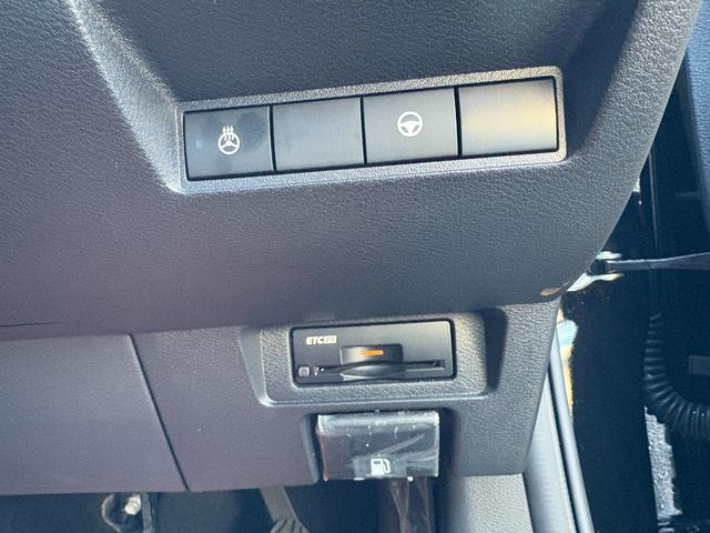 オーラ ニスモ インテリジェントアラウンドビューモニター/インテリジェントルームミラー/日産コネクト/プロパイロット/クリアランスソナー/前席シートヒーター/ステアリングヒーター/ブラインドスポットモニター/ETC(30枚目)