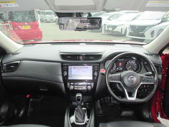 エクストレイル 2.0 20Xi Vセレクション 2列車 4WD エマージェンシーブレーキ装備 踏み間違い防止 盗難防止 全周囲モニター オールモード4WD LEDヘッドライト LDP iストップ レーダークルーズ ETC 1オナ アルミ メモリーナビ スマートキー バックモニター ABS(4枚目)