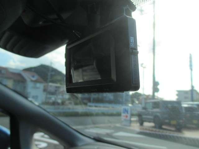 ノート 1.2 e-POWER X Vセレクション E-Power・エマージェンシーブレーキ装備 アラウンドカメラ ワンオ-ナ-車 運転席助手席エアバック エアバッグ 衝突被害軽減装置 イモビライザー 禁煙車 LEDヘッドライト パワーウインドウ レーンアシスト クルコン ETC アルミホイール(16枚目)