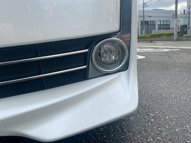 ヴォクシー ハイブリッドＶ　純正９インチナビ／ＴＶ／Ｂｌｕｅｔｏｏｔｈ／バックカメラ／両側パワースライドドア／フリップダウンモニター／純正アルミ／クルーズコントロール／ＥＴＣ／シートヒーター／セーフティーセンス（15枚目）