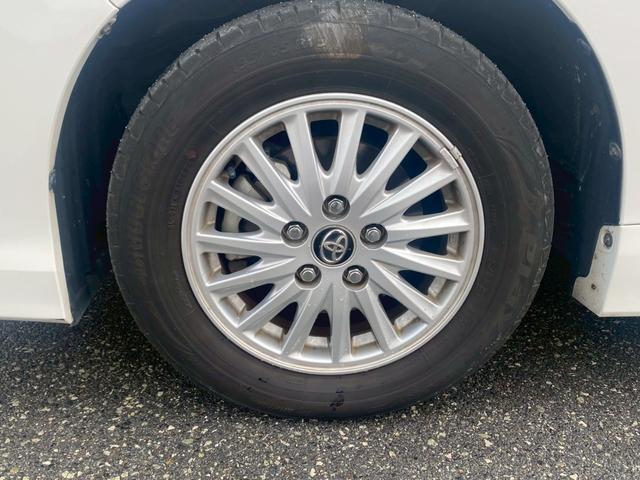 ヴォクシー ハイブリッドＶ　純正９インチナビ／ＴＶ／Ｂｌｕｅｔｏｏｔｈ／バックカメラ／両側パワースライドドア／フリップダウンモニター／純正アルミ／クルーズコントロール／ＥＴＣ／シートヒーター／セーフティーセンス（18枚目）