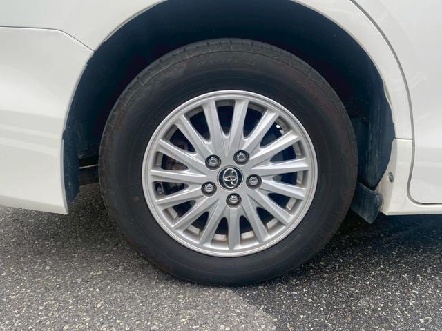 ヴォクシー ハイブリッドＶ　純正９インチナビ／ＴＶ／Ｂｌｕｅｔｏｏｔｈ／バックカメラ／両側パワースライドドア／フリップダウンモニター／純正アルミ／クルーズコントロール／ＥＴＣ／シートヒーター／セーフティーセンス（20枚目）