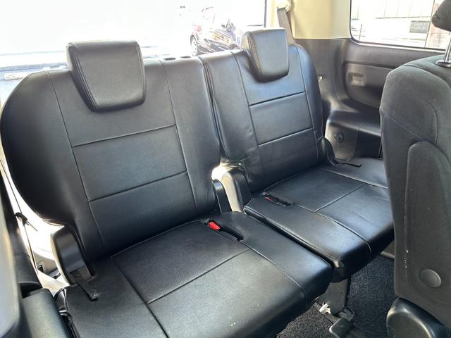 ヴォクシー ハイブリッドＶ　純正９インチナビ／ＴＶ／Ｂｌｕｅｔｏｏｔｈ／バックカメラ／両側パワースライドドア／フリップダウンモニター／純正アルミ／クルーズコントロール／ＥＴＣ／シートヒーター／セーフティーセンス（32枚目）