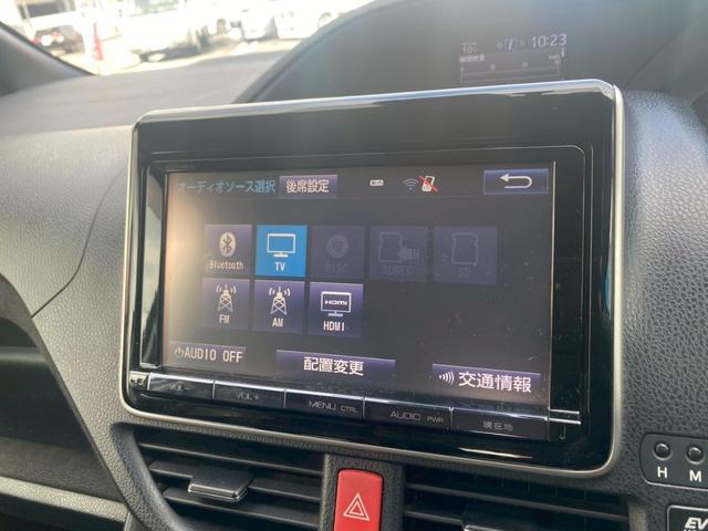 ヴォクシー ハイブリッドＶ　純正９インチナビ／ＴＶ／Ｂｌｕｅｔｏｏｔｈ／バックカメラ／両側パワースライドドア／フリップダウンモニター／純正アルミ／クルーズコントロール／ＥＴＣ／シートヒーター／セーフティーセンス（50枚目）