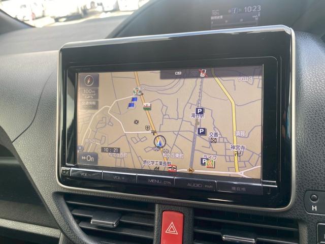 ヴォクシー ハイブリッドＶ　純正９インチナビ／ＴＶ／Ｂｌｕｅｔｏｏｔｈ／バックカメラ／両側パワースライドドア／フリップダウンモニター／純正アルミ／クルーズコントロール／ＥＴＣ／シートヒーター／セーフティーセンス（53枚目）