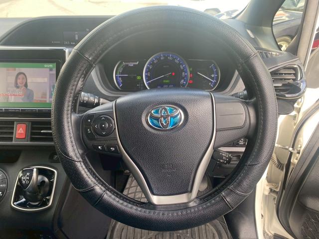 ヴォクシー ハイブリッドＶ　純正９インチナビ／ＴＶ／Ｂｌｕｅｔｏｏｔｈ／バックカメラ／両側パワースライドドア／フリップダウンモニター／純正アルミ／クルーズコントロール／ＥＴＣ／シートヒーター／セーフティーセンス（54枚目）