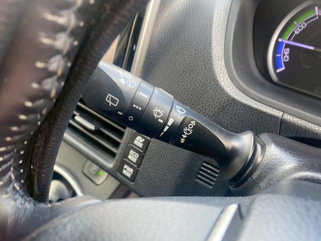 ヴォクシー ハイブリッドＶ　純正９インチナビ／ＴＶ／Ｂｌｕｅｔｏｏｔｈ／バックカメラ／両側パワースライドドア／フリップダウンモニター／純正アルミ／クルーズコントロール／ＥＴＣ／シートヒーター／セーフティーセンス（56枚目）