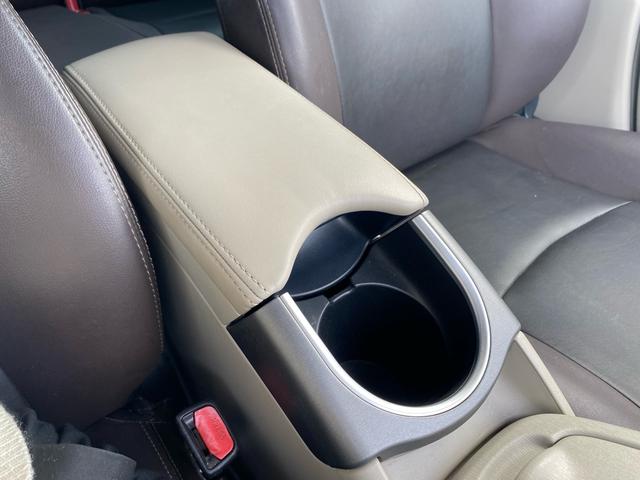 プリウス Sマイコーデ ユーザー買取/純正ナビTV/Bカメラ/BIuetooth/レザーシート/ETC/スマート&プッシュスタート(34枚目)