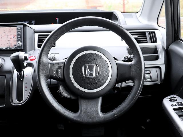 スパーダS HDDナビ スマートスタイルED 後期 禁煙車 両側電動スライドドア フリップダウンモニター HDDナビ CD録音 DVD再生 バックカメラ ステアリングリモコン スマートキー ETC HID コーナーセンサー タイミングチェーン(18枚目)