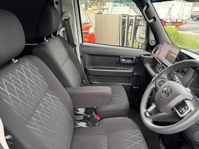 アトレー RS 2名登録 大型収納 リチウム400Ah 12Vクーラー 2000Wインバーター 電子レンジ リヤTV 走行充電 外部充電 10インチナビ リヤショック交換 シャシー防錆塗装 対面レイアウト(32枚目)