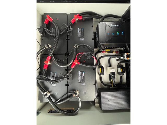 アトレー RS 2名登録 大型収納 リチウム400Ah 12Vクーラー 2000Wインバーター 電子レンジ リヤTV 走行充電 外部充電 10インチナビ リヤショック交換 シャシー防錆塗装 対面レイアウト(56枚目)